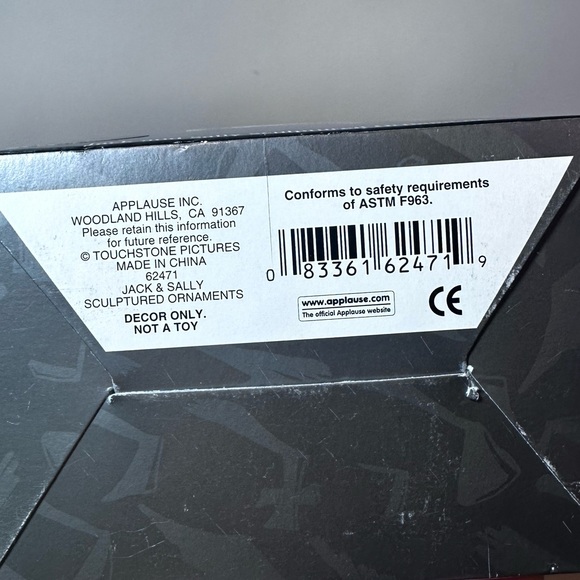 Nightmare Before Christmas Jack Skellington & Sally Ornament Set w Box - Picture 10 of 13